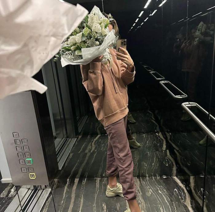 Ramona Olaru, surprinsă din nou de iubitul ei cu un buchet imens de flori. Ce mesaj a transmis asistenta TV: 