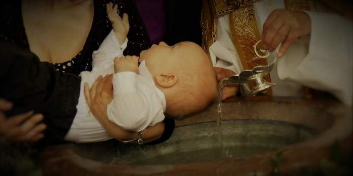 bebeluș botezat