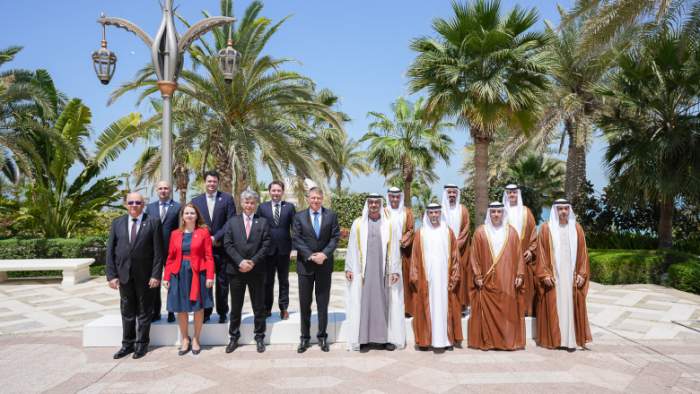 Ligia Deca a fost testată pozitiv cu COVID-19. Ministrul Educației l-a însoțit pe Klaus Iohannis în Emiratele Arabe Unite / FOTO