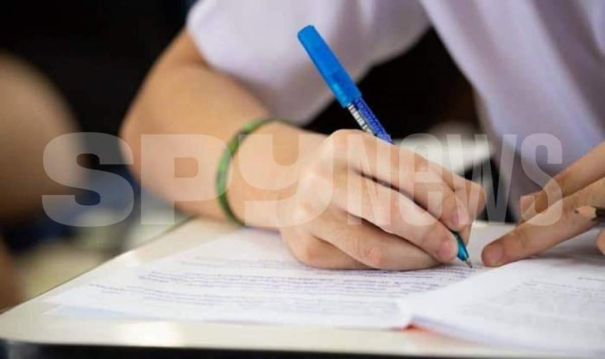 Elevii claselor terminale de liceu susțin luni prima probă a simulării examenului de Bacalaureat 2023. Cum arată calendarul pentru clasa a XII-a și a XIII-a