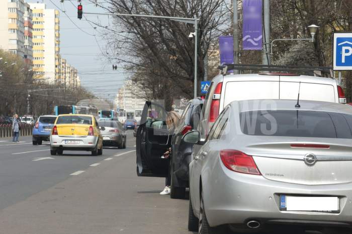 Amalia Enache nu are pretenții când vine vorba de haine! Prezentatoarea face cumpărături de oriunde, chiar și de la magazinele de mâna a doua / PAPARAZZI