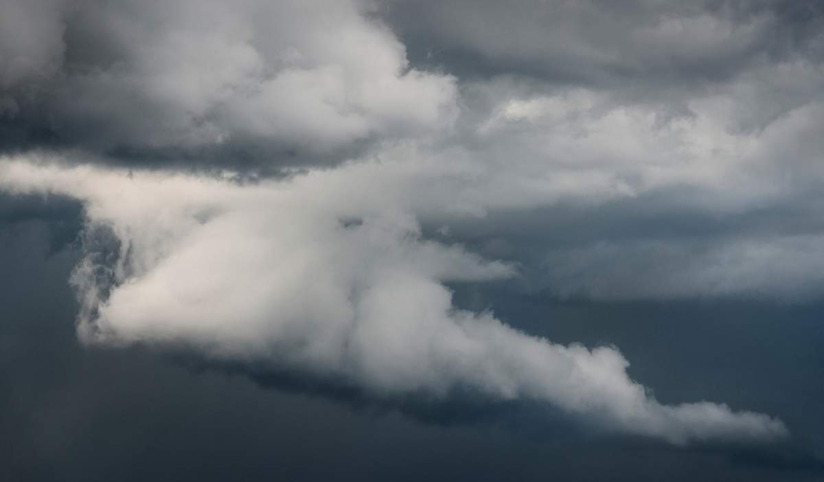 Avertisment meteorologic de ultim moment! Cod roșu de vânt în mai multe zone din Europa. Furtuna Mathis face prăpăd