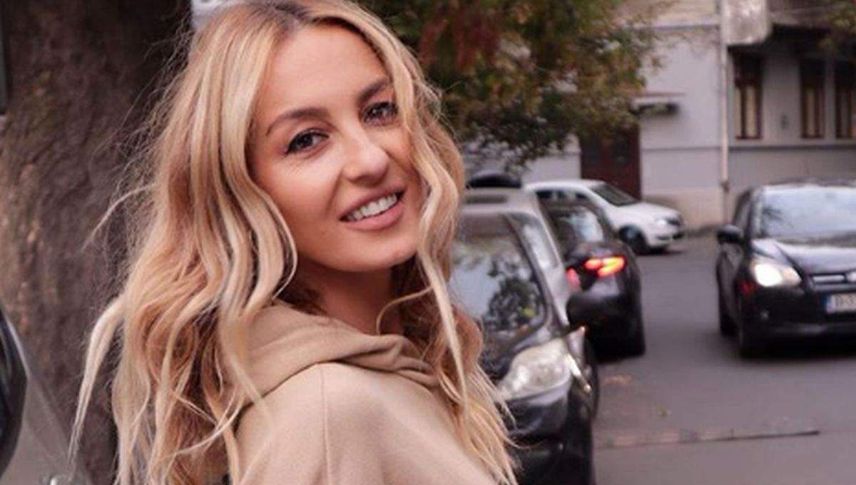Flavia Mihășan s-a reîntors în televiziune după 3 ani de pauză. Prezentatoarea se împarte între carieră și viața de familie: ”Pot să mă desprind...” / VIDEO Flavia Mihășan s-a reîntors în televiziune după 3 ani de pauză. Prezentatoarea se împarte între carieră și viața de familie: ”Pot să mă desprind...” / VIDEO