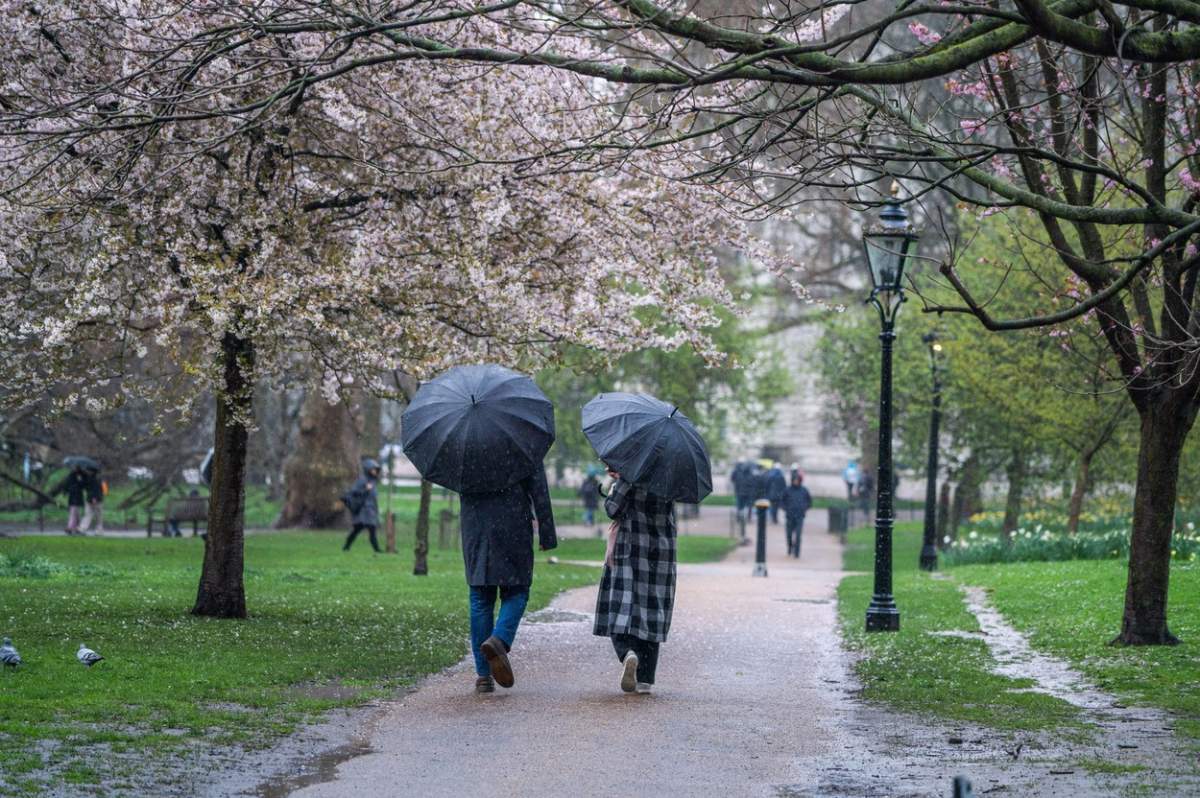 Anunț ANM de ultimă oră. Temperaturile scad drastic în România. Cum va fi vremea în următoarele zile