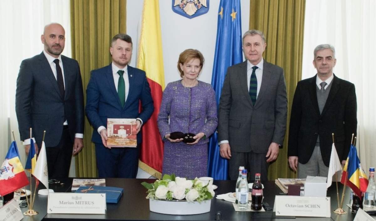 Principesa Margareta și Principele Radu, vizită istorică la Monetăria Statului. Ce cadou a primit Familia Regală a României
