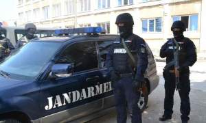 Un jandarm a recunoscut că a participat la acțiuni ilegale / Jandarmeria București continuă să îl plătească din bani publici