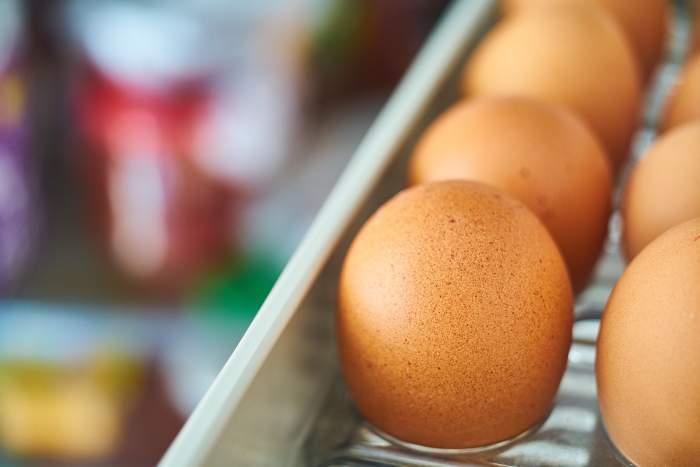 Cât rezista ouăle de la Paște, în frigider. Cum îți dai seama dacă mai pot fi consumate