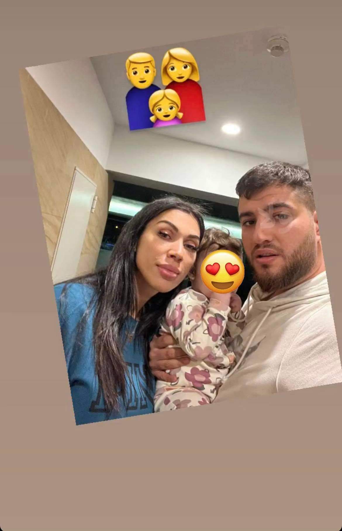 Raluca Pastramă și Ibrahim, prima imagine publică în care apar alături de fetița lor. Dovada clară ca sunt împreună, după ce s-a spus că s-ar fi despărțit / FOTO