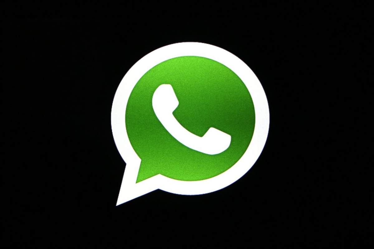 WhatsApp introduce funcția pe care o așteptai! Vei putea păstra mesajele care dispar după ce au fost trimise