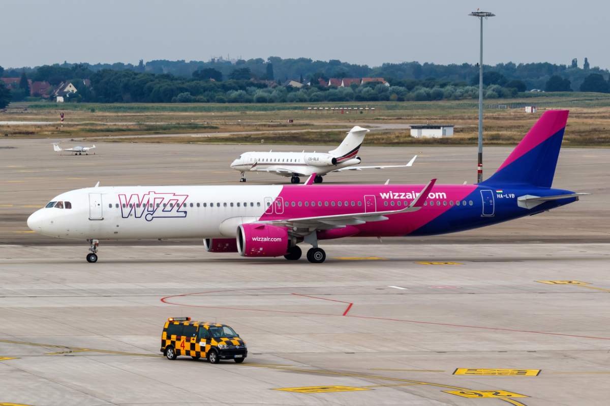 Întârzieri pe Aeroportul Otopeni! Mai multe curse Wizz Air au fost afectate
