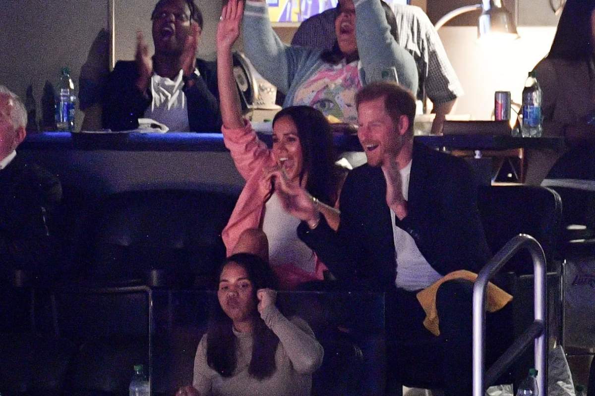 Meghan Markle și Prințul Harry Meghan Markle și Prințul Harry, surprinși la meciul celor de la Lakers. Ce detaliu au observat fanii