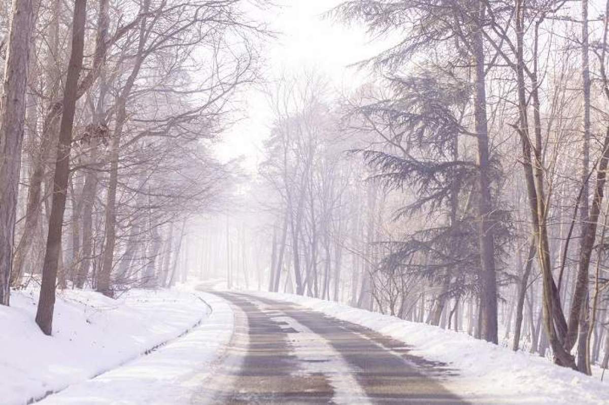 Locurile din România unde ninge la această oră. Autoritățile intervin cu utilajele de deszăpezire
