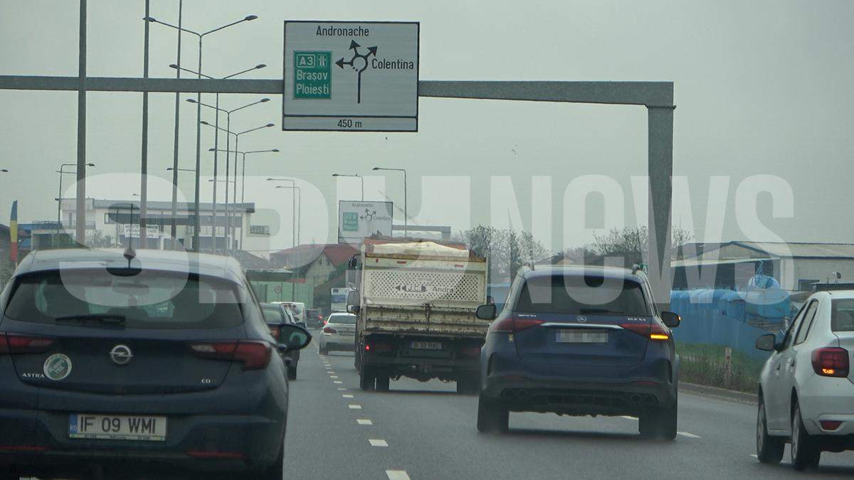 Constantin Budescu "driblează" în trafic ca pe terenul de fotbal. Cum a fost surprins jucătorul de la Petrolul / PAPARAZZI