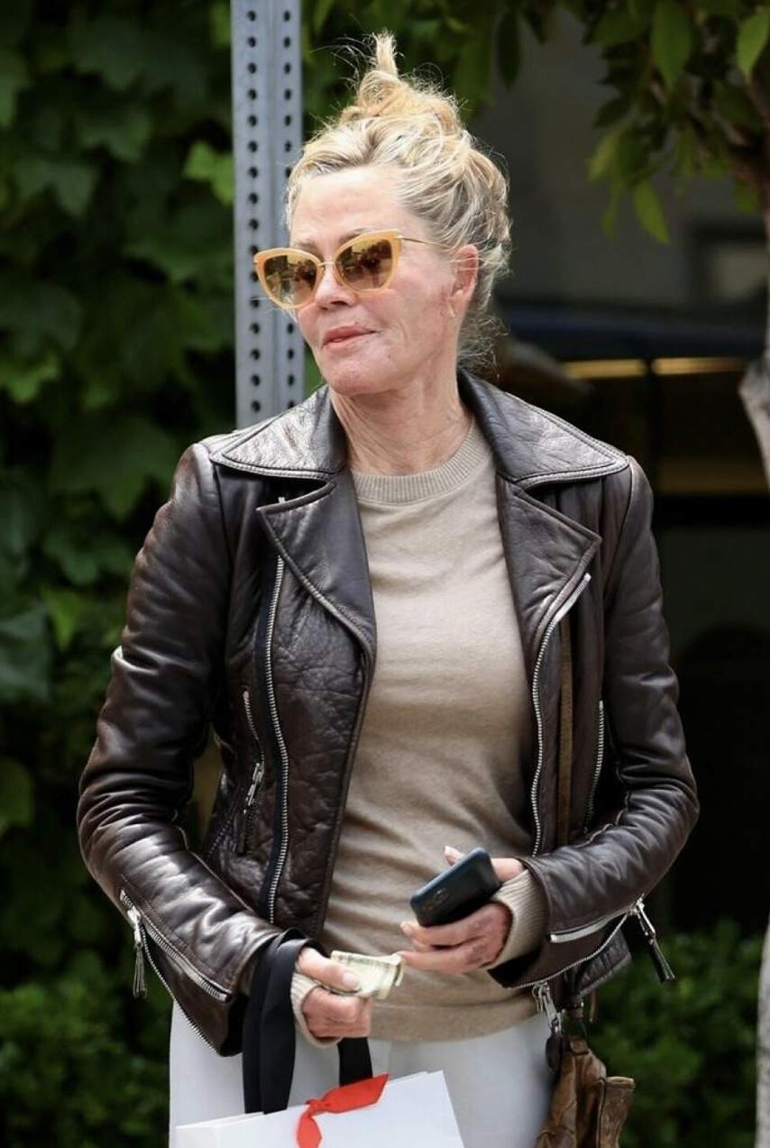 Melanie Griffith, apariție îngrijorătoare. Actrița fost surprinsă cu răni pe față și vânătăi pe mâini / FOTO