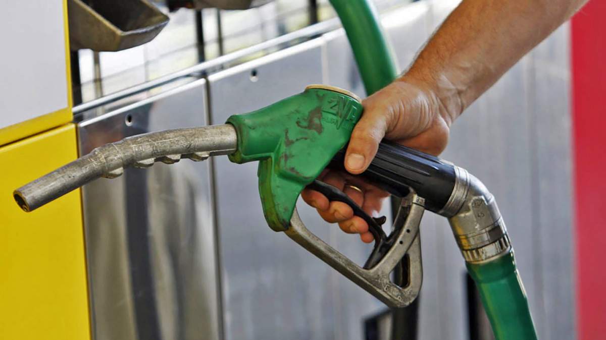 Prețul carburantului a scăzut din nou. Cât costă benzina şi motorina, astăzi 16 mai 2023, în România