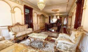 Nicolae Guță își vinde „palatul”. Cât valorează luxoasa vilă din Petroșani: „Se ridică la cel mai înalt standard de calitate” / FOTO