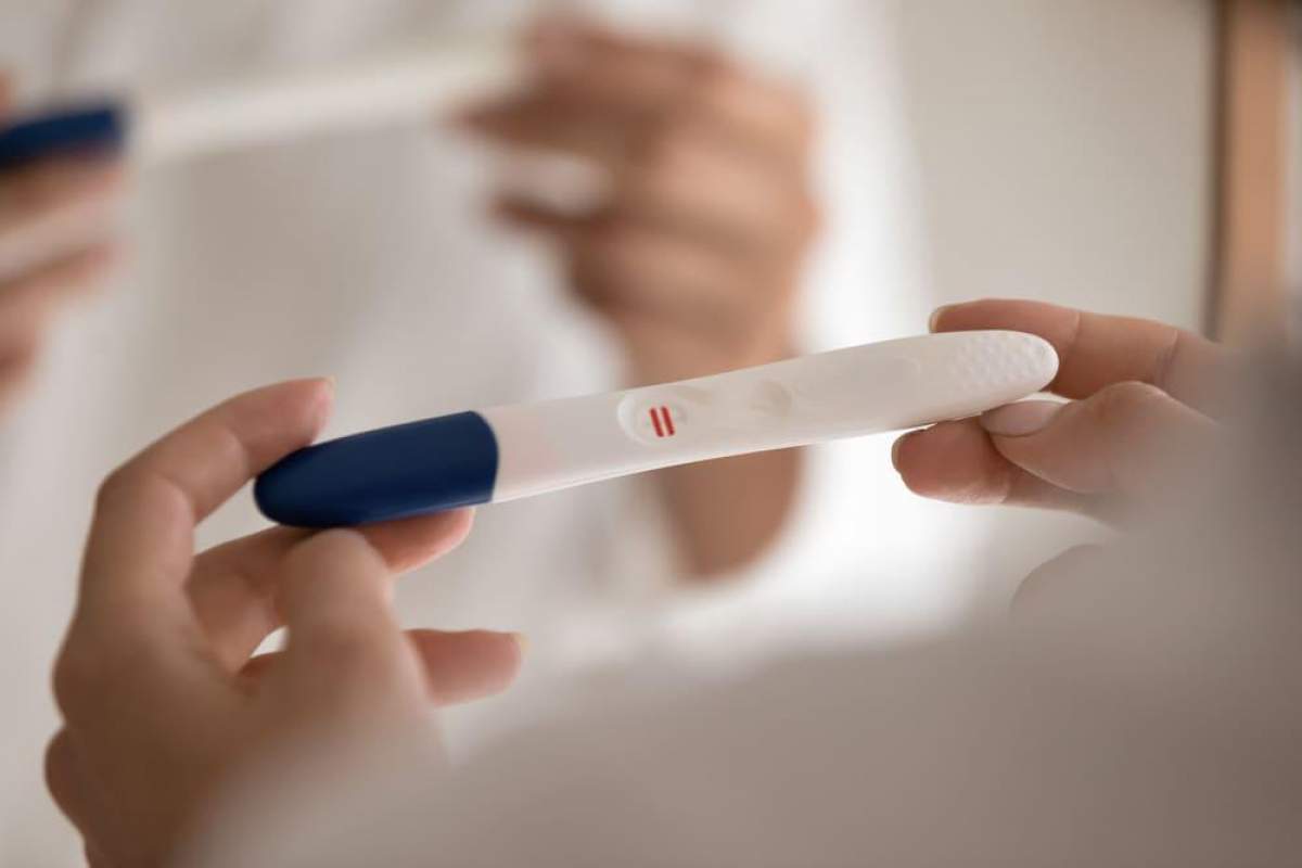 Cum îți dai seama că ești însărcinată înainte să faci test. Primele simptome care apar