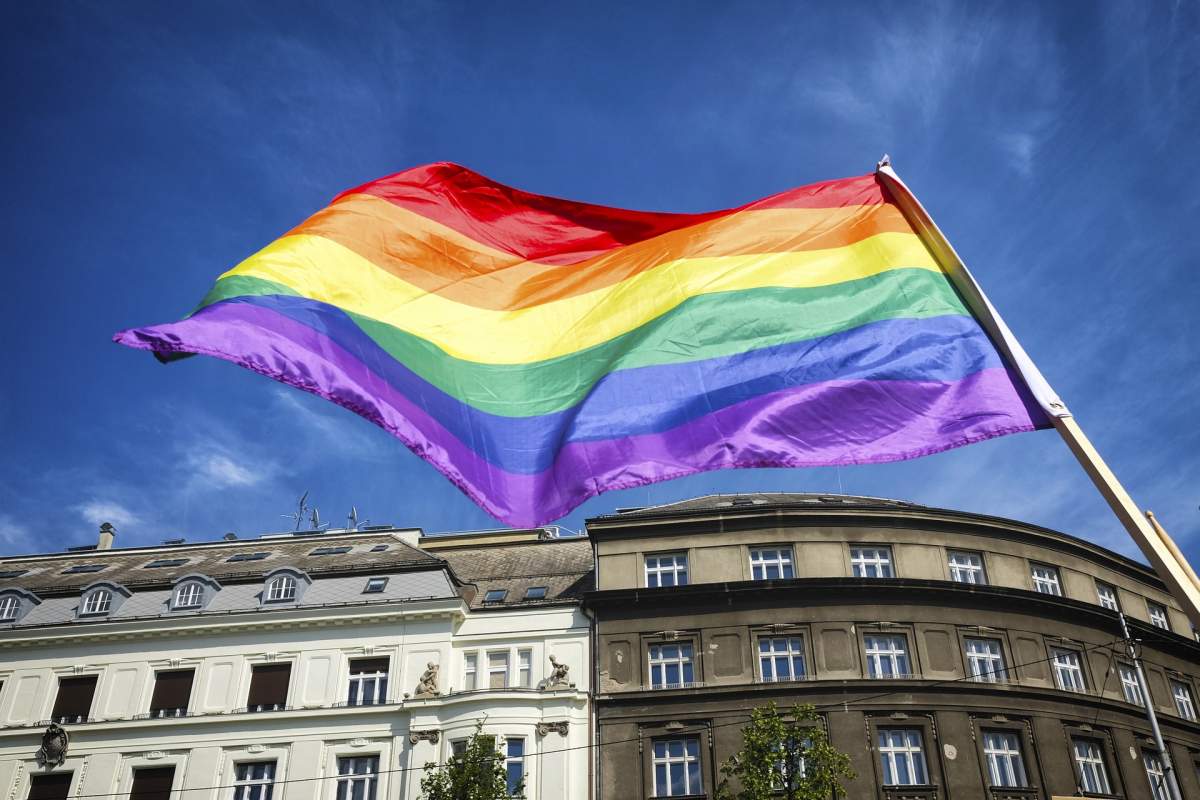 România este obligată să recunoască și respecte drepturile cuplurilor de același sex. Decizia a fost anunțată de CEDO