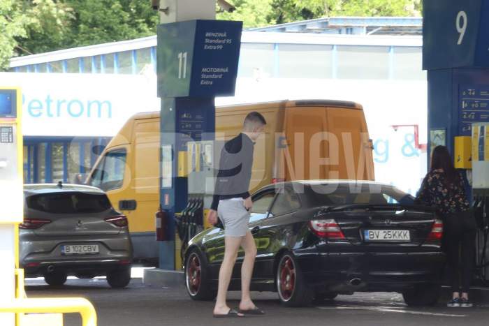 Fiul lui Vasile Șiman, parcare de senzație pe locurile pentru persoanele cu dizabilități! Paparazzii Spynews.ro l-au prins în mijlocul acțiunii / PAPARAZZI