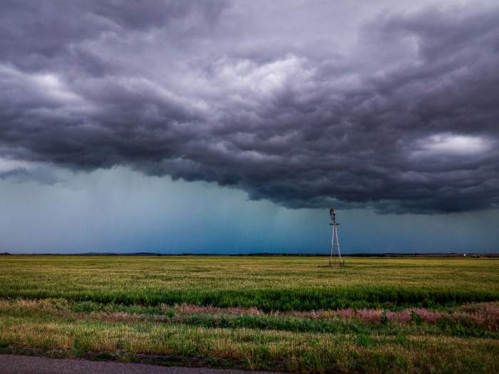 Progonza meteo a fost actualizată! Zonele din România sub atenționare de vreme rea. Urmează ploi torențiale: ”Mesajul este valabil pentru...”