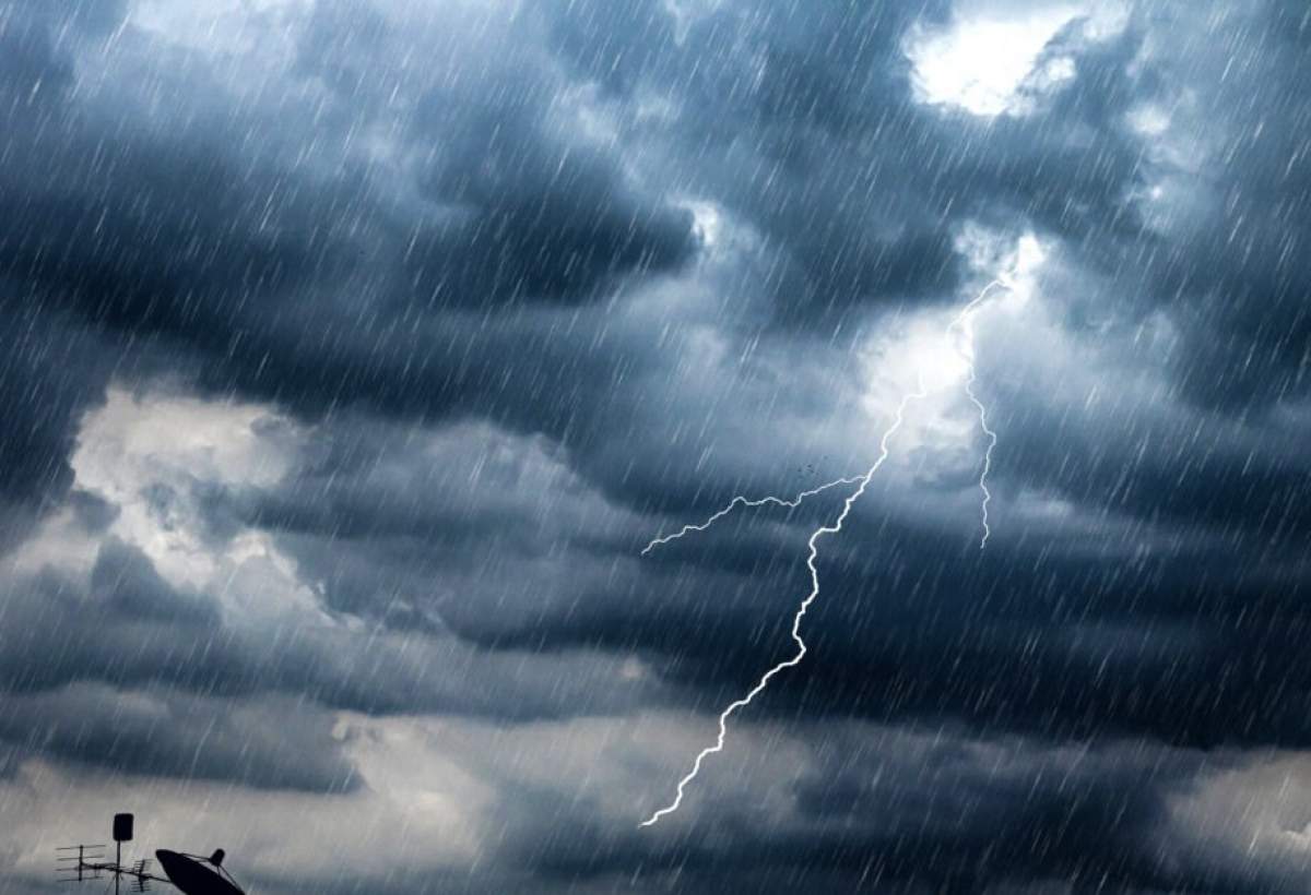 Avertisment ANM de ultimă oră! Cod galben de ploi torențiale, vijelii și grindină în 28 de județe din România