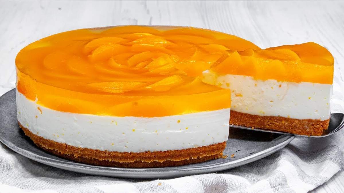 Rețetă de cheesecake cu piersici. Desertul delicios specific sezonului de vară