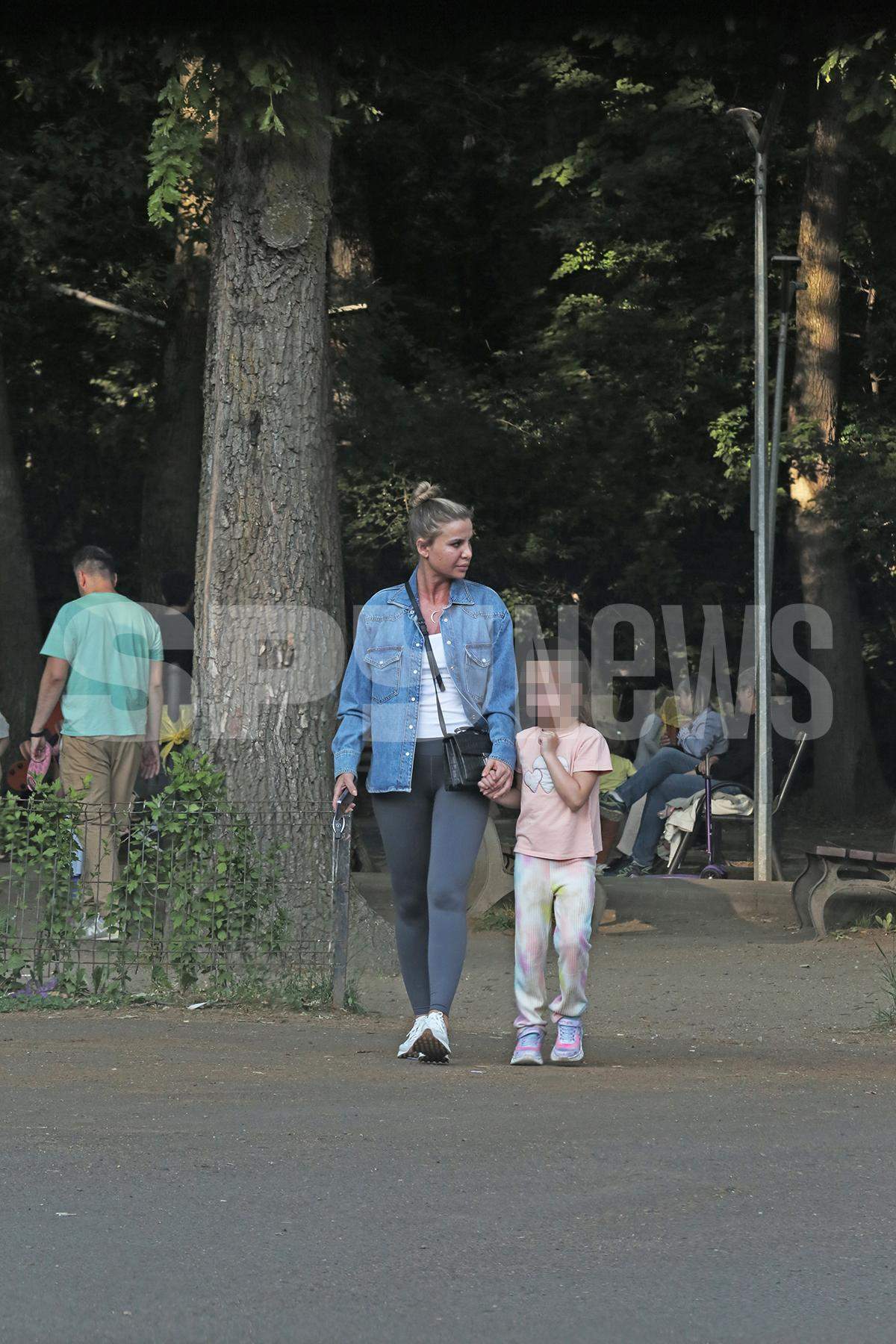 Marina Dina și fiica, imagini înduioșătoare! Dragostea de mamă este infinită / PAPARAZZI