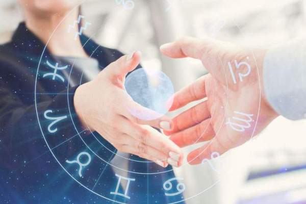 Trei zodii care își vor găsi marea iubire într-o vacanță! Cine sunt nativii care se vor îndrăgosti la prima vedere