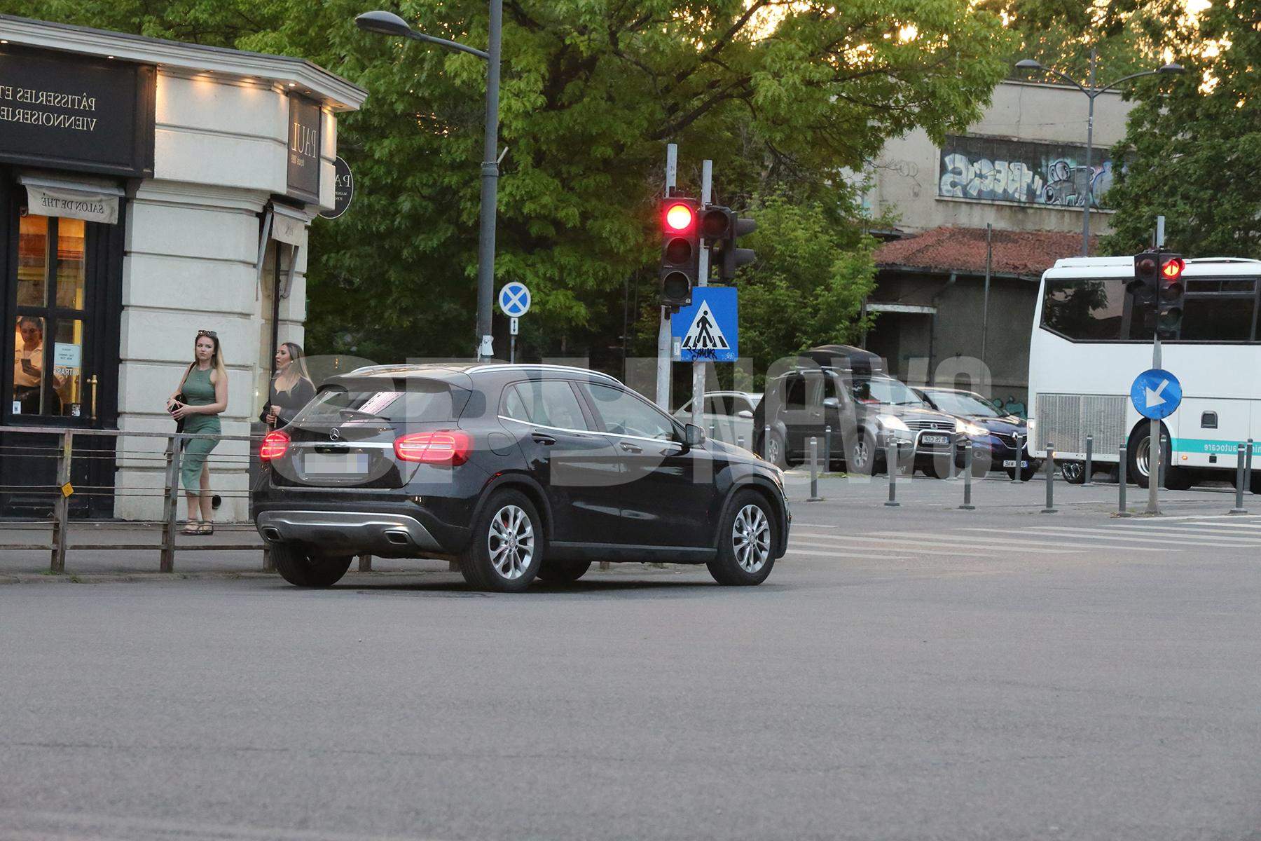 Primele imagini cu Adrian Enache după ce s-a aflat că va deveni bunic. Cât de ocupat este artistul / PAPARAZZI