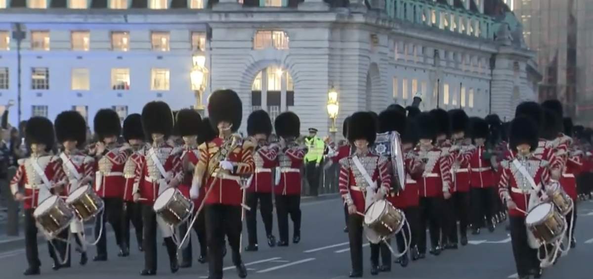 Palatul Buckingham Repetițiile, în plină desfășurare pentru încoronarea regelui Charles al III-lea. Palatul Buckingham se confruntă cu probleme de securitate