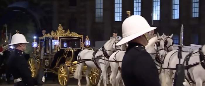 Repetițiile, în plină desfășurare pentru încoronarea regelui Charles al III-lea. Palatul Buckingham se confruntă cu probleme de securitate