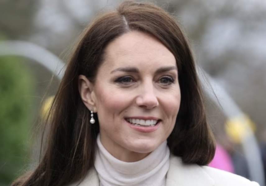 Rochia purtată de Kate la repetițiile pentru încoronarea regelui Charles al III-lea a devenit virală pe internet. Cum arată ținuta și cât a costat