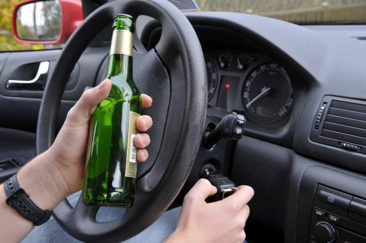 Șoferi care beau alcool