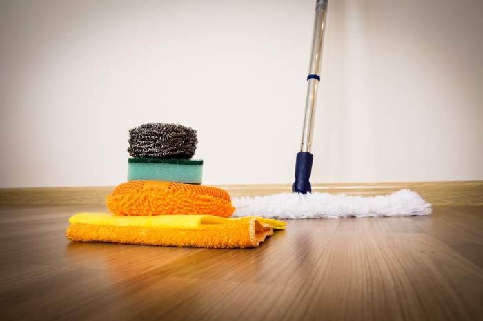 Ingredientul pe care să-l folosești pentru podele curate. Se găsește în toate casele