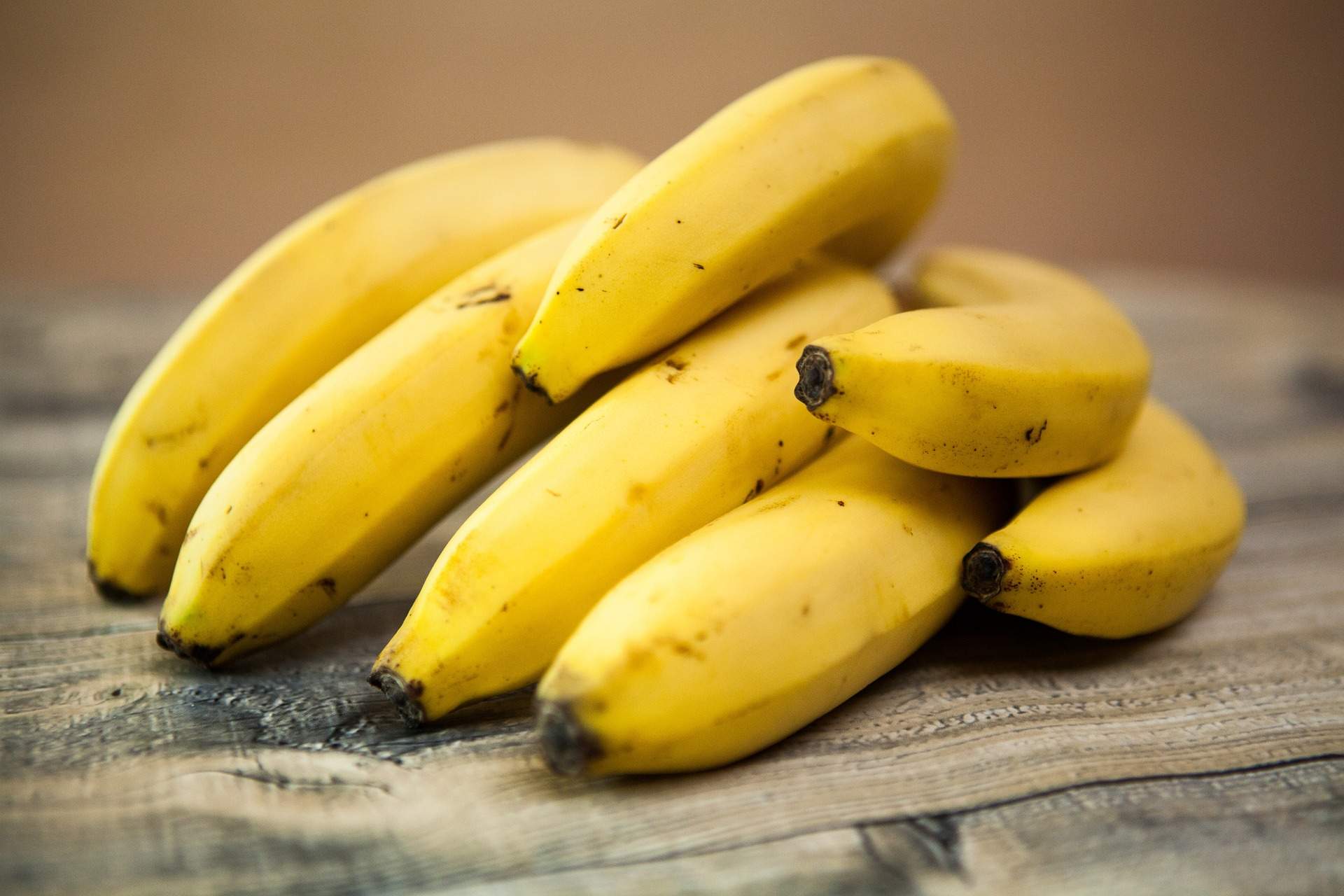 Ce se întâmplă în organismul tău dacă vei consuma ceai de banane. Efectul este uimitor