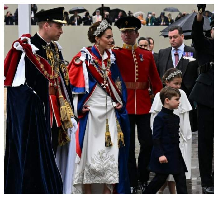 Încoronarea regelui Charles. Prințesa Kate poartă o ținută spectaculoasă. A adus un omagiu Reginei Elisabeta a II-a