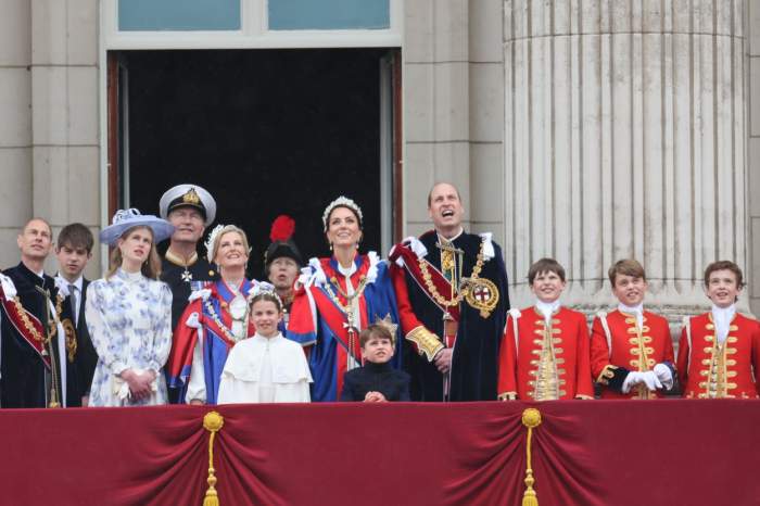 Încoronarea Regelui Charles. Monarhul și Regina consoartă Camilla au salutat mulțimea de la balconul Palatului Buckingham