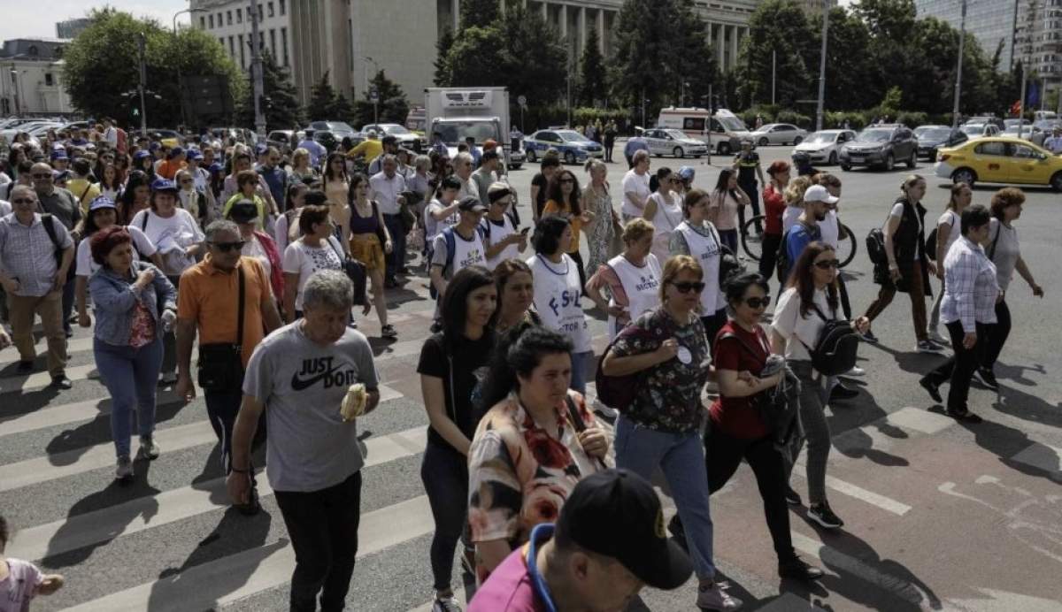 Sindicaliștii din Învățământ Şcolile rămân închise şi luni. Sindicaliștii din Învățământ nu se arată multumiți de ofertele Guvernului