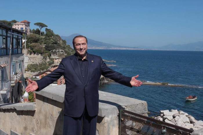 4 gafe pe care Silvio Berlusconi le-a făcut. Au intrat în istorie