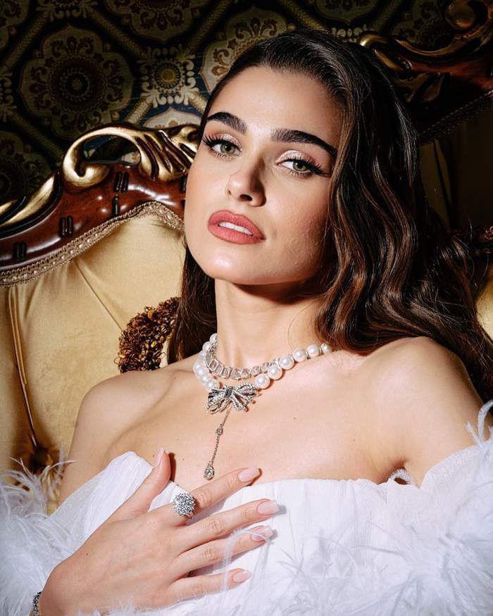 SUPEREXCLUSIVITATE. Theo Rose a născut! Cântăreața și Anghel Damian au devenit părinți! Toate detaliile despre naștere