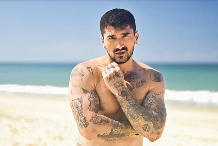 Din 22 iunie, în fiecare joi şi vineri, de la 20:30, la Antena 1, 10 ispite masculine sunt gata să pornească într-o călătorie unică la Insula Iubirii