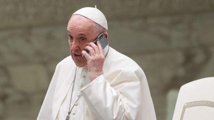 Papa Francisc a fost externat! Au trecut nouă zile de la intervenţia chirurgicală adbominală suferită de Suveranul Pontif