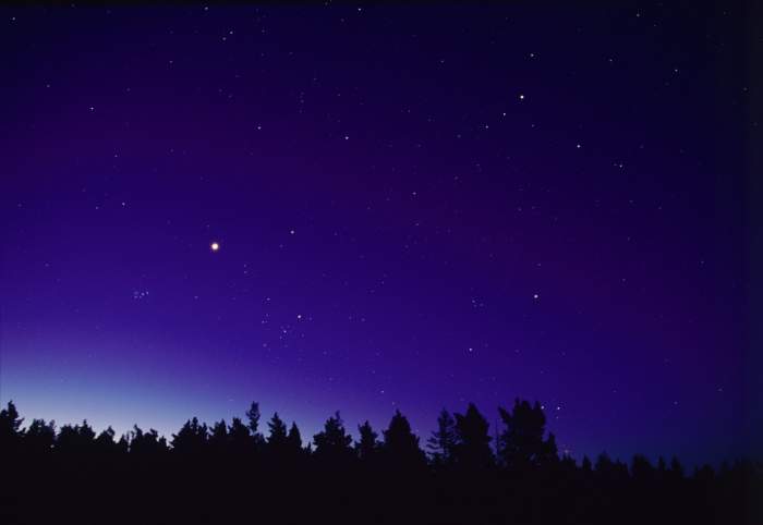 Fenomen astronomic rar! S-au aliniat 5 planete. Spectacolul, admirat pe cerul României