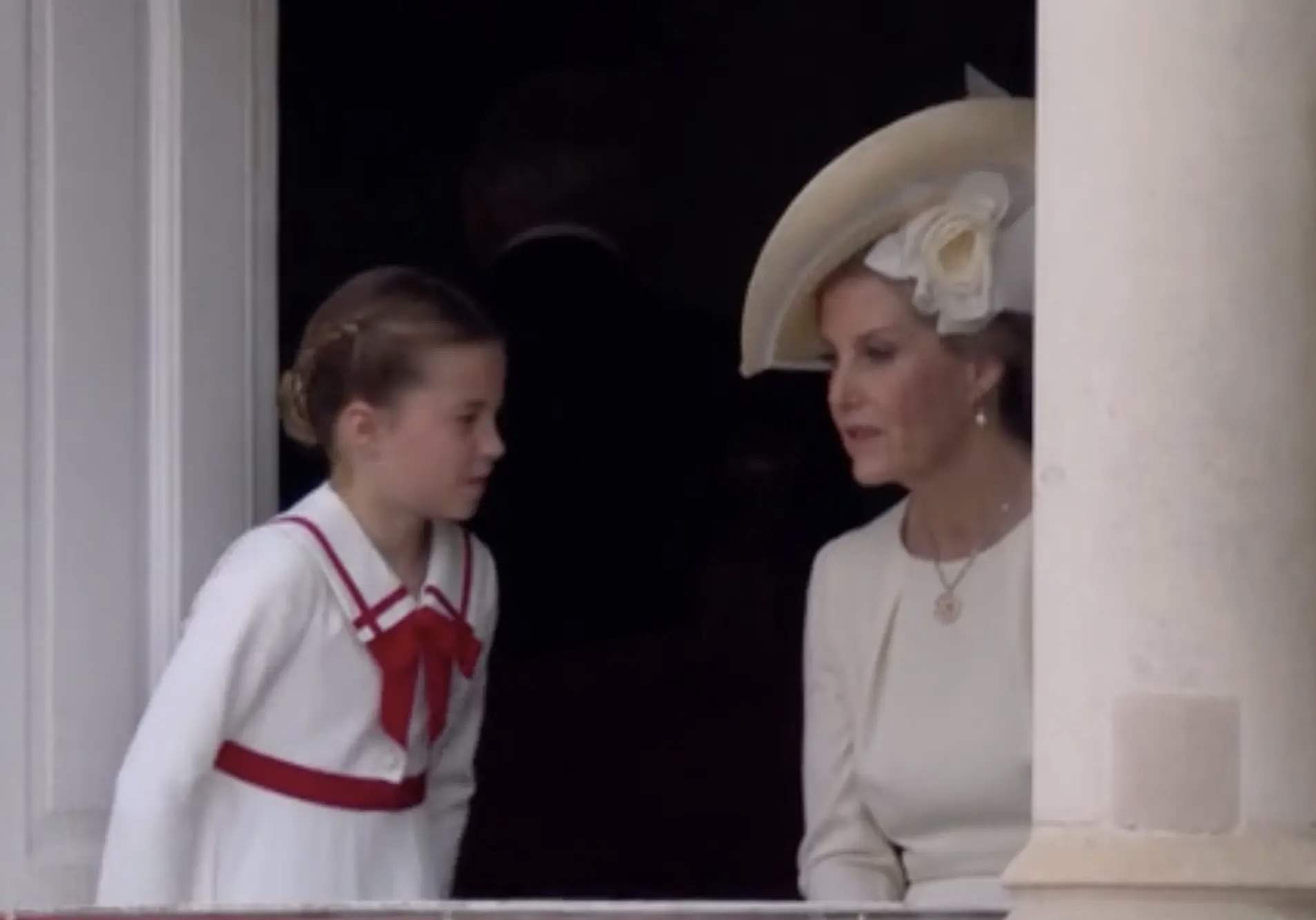 Momente tensionate în Familia Regală! Prințesa Charlotte a fost certată de mătușa ei, ducesa de Edinburgh, la Trooping the Color / FOTO