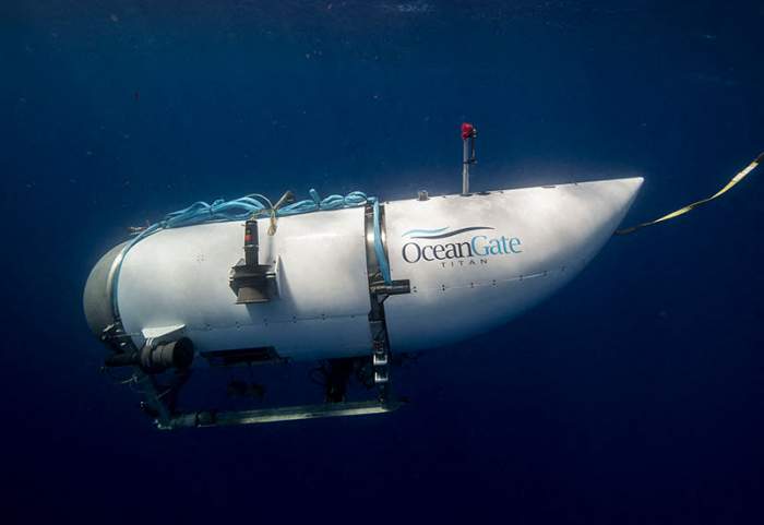Submarinul OceanGate în ocean