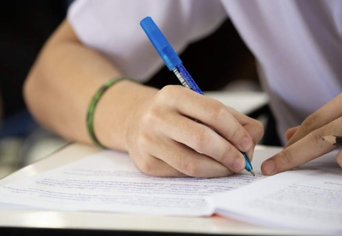 Elevii nemulțumiți de dificultatea primei probe a examenului de Bacalureat au implementat o petiție pentru profesorii corectori