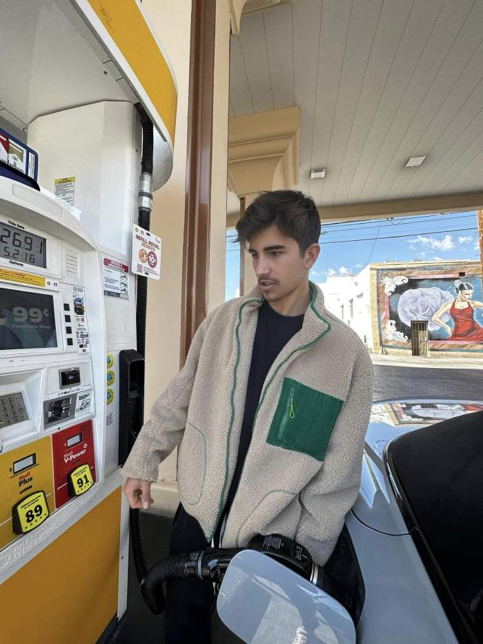 Sebastian Dobrincu vrea să facă contract prenupțial cu Ioana Ignat?! Tânărul are planuri de căsătorie cu iubita lui: ”Mi se pare mai sigur să existe” / VIDEO