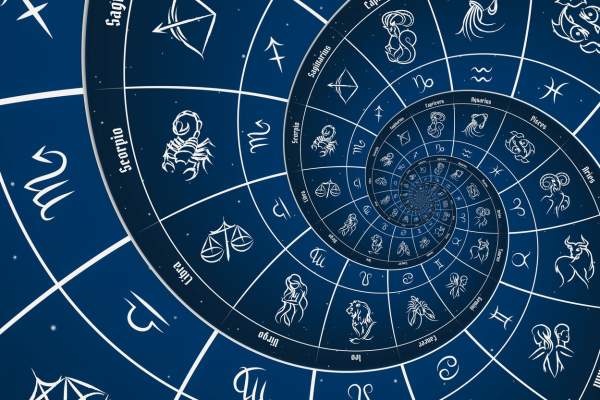Zodiile care vor fi contactate de o fostă iubire în luna iulie. Va avea loc o împăcare neașteptată