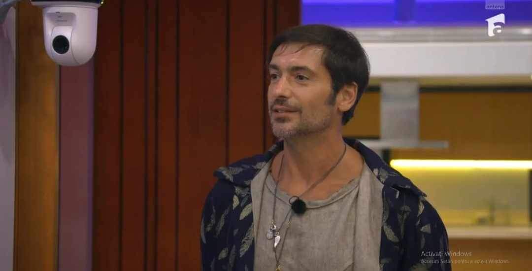 Radu Vâlcan, vizită surpriză la vila băieților