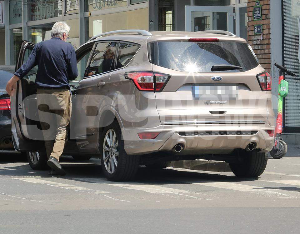 Marcel Iureș uită de tot când vrea să se relaxeze. Ce a făcut actorul, doar pentru a ajunge mai repede la o cafenea / PAPARAZZI